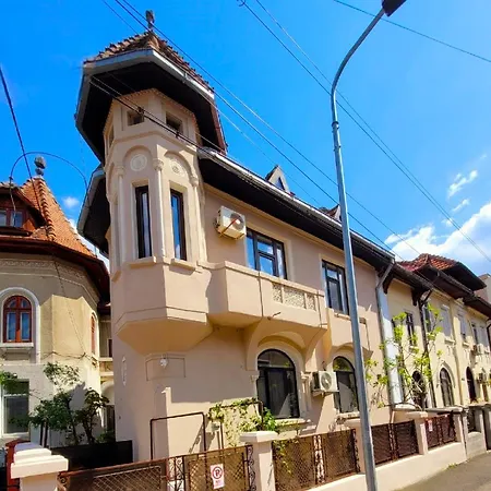 Imola In Old Villa Bucharest